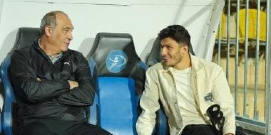 إسلام عيسى يتواجد فى استاد بتروسبورت لمؤزارة لاعبى سيراميكا أمام إنبى