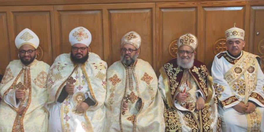 فرحة القيامة تُنير بورسعيد.. إقبال واسع على قداس العيد بكنيسة الأنبا بيشوي وسط أجواء روحانية مبهجة