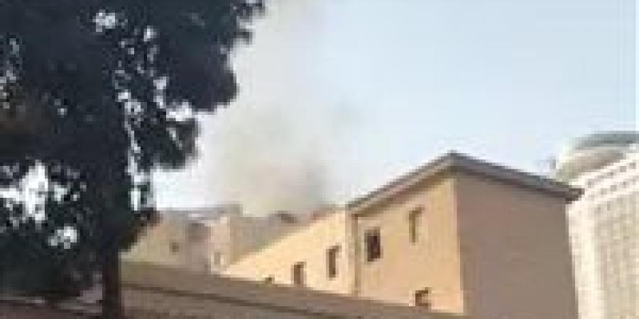 إخماد النيران في اللحظات الأخيرة.. السيطرة على حريق داخل القصر العيني