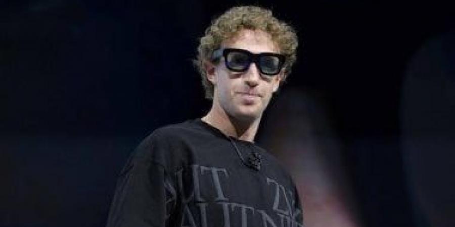 ميتا تطوير نسخة AI من مارك زوكربيرج للتحدث والتعامل مع الموظفين