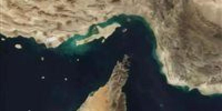 باحث: الحصار الأمريكي على مضيق هرمز قد يتطور إلى ضغط عسكري شامل