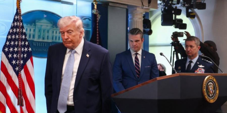 «باكستان أم دولة أخرى».. ترامب يناقض نفسه بشأن مفاوضات إيران