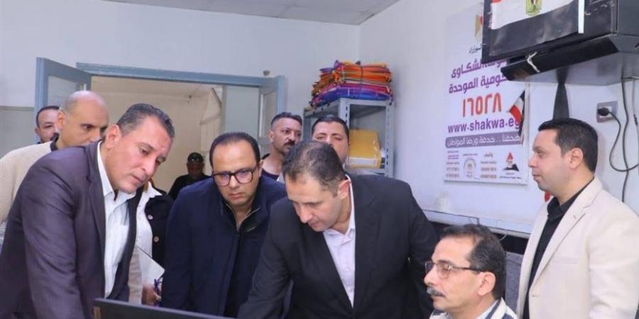 محافظ دمياط يشدد على سرعة إنهاء "خدمات اليوم الواحد"