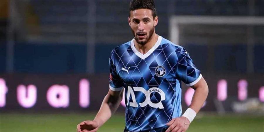 تجميد راتب رمضان صبحي في بيراميدز لحين حسم أزمة الإيقاف