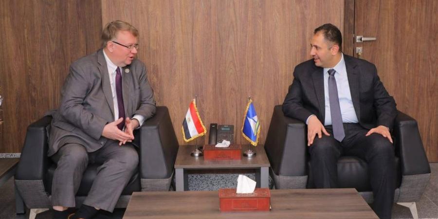 محافظ دمياط يبحث تعزيز التعاون مع منظمة العمل الدولية لدعم تشغيل الشباب