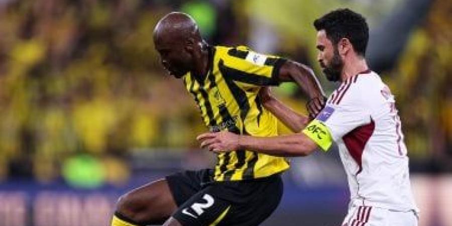 الاتحاد السعودي يتأهل إلى ربع نهائي دوري أبطال آسيا بفوز قاتل أمام الوحدة