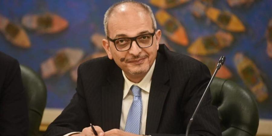 محمد مصطفى أبو شامة: الحصار الأمريكي للموانئ الإيرانية جزئي ولا نية للاشتباك