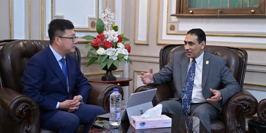 مباحثات لتعزيز التعاون بين جامعة القاهرة ونورث ويست الصينية