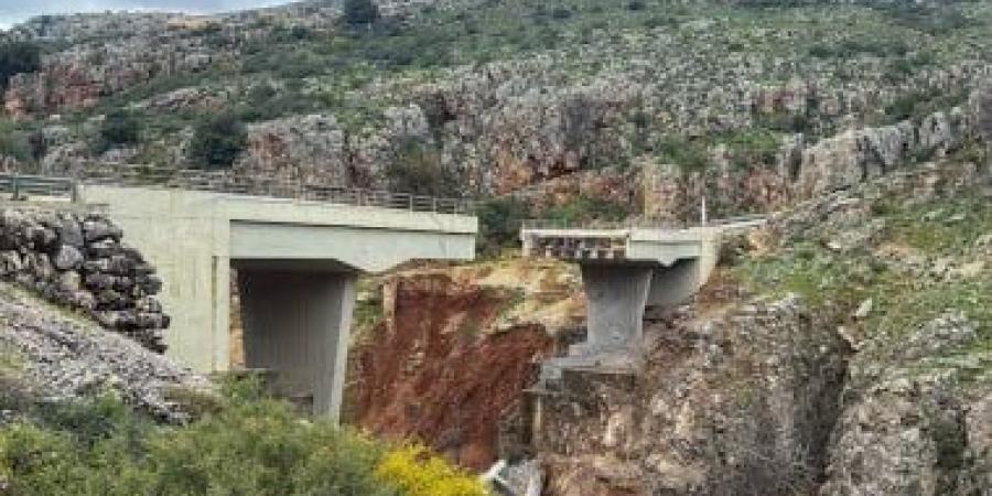 رويترز: إسرائيل تقصف آخر جسر يربط جنوب لبنان ببقية البلاد