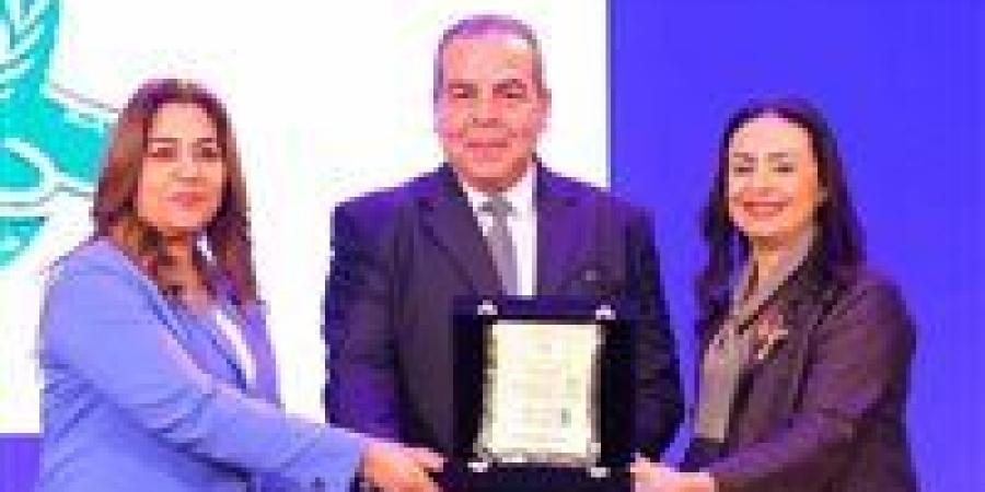 تكريم المنيا بين الأكثر تأثيرًا في مبادرات الإطعام.. والمحافظ يؤكد ريادة المحافظة فى العمل المجتمعى والإنسانى خلال شهر رمضان