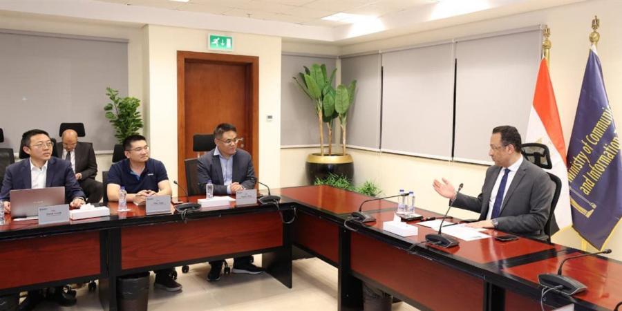 شركة تصنيع هواتف عالمية تستهدف تحويل مصر إلى مركز إقليمي لعملياتها بالشرق الأوسط