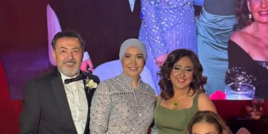 يسرا في المقدمة.. لقطات من حفل زفاف ابنة الإعلامي خيري رمضان |صور