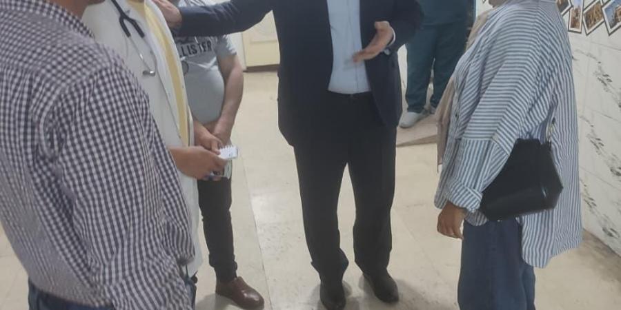 نائب وزير الصحة يفاجئ مستشفى 6 أكتوبر المركزي بزيارة مسائية.. ويُحيل المقصرين للتحقيق