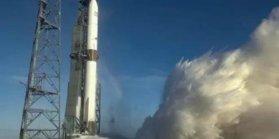 شركة بلو أوريجين تستعد لإعادة إطلاق صاروخ نيو جلين المُستعمل