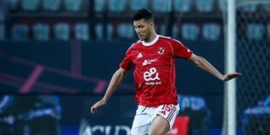 تعرف على موقف المغربي أشرف داري من العودة للأهلي بعد انتهاء الإعارة