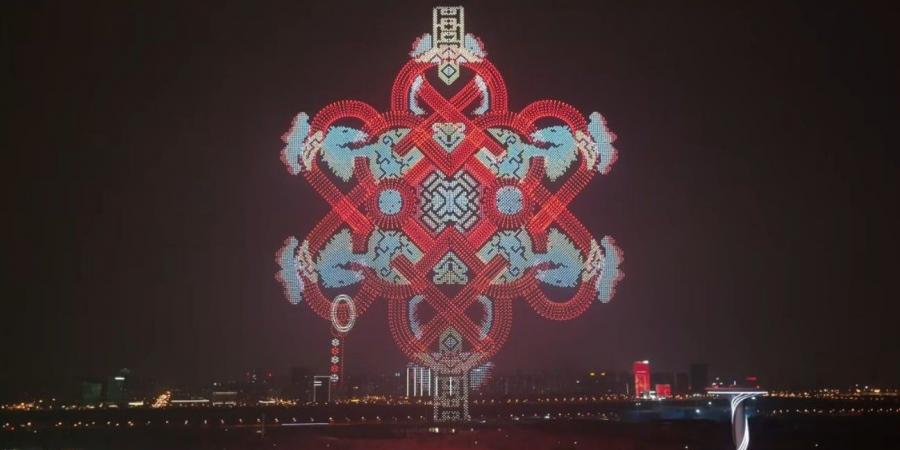 شركة صينية تحقق رقما قياسيا عالميا بتحليق 22,580 طائرة بدون طيار فى عرض واحد