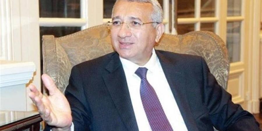 دلالات إعلان سيطرة إيران على مضيق هرمز في هذا التوقيت.. السفير محمد حجازي يُجيب