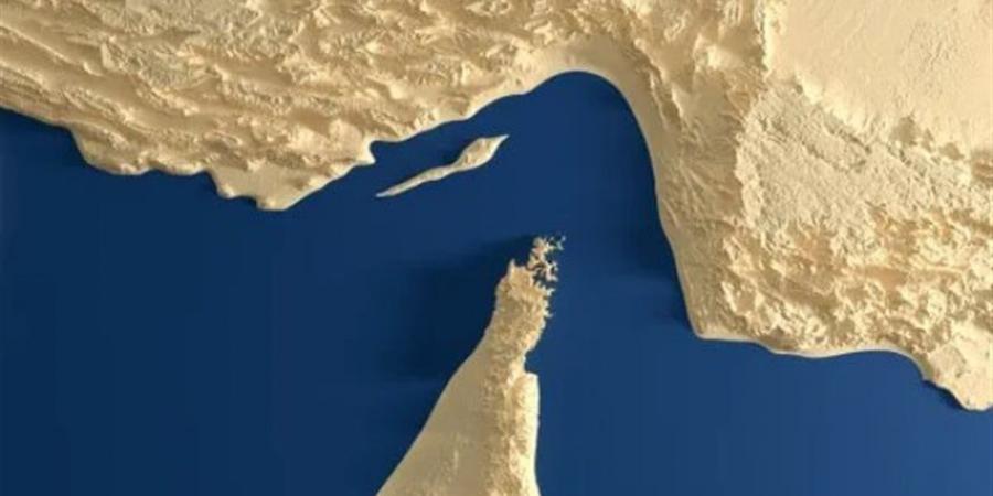 بعد استهداف سفينة فرنسية.. هل يشتعل مضيق هرمز من جديد ويهدم "هدنة الأسبوعين"؟