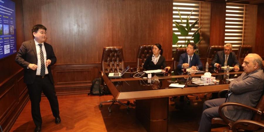 «الكهرباء» تبحث مع هواوي التحول الرقمي لرفع كفاءة الشبكة وتقليل الفقد