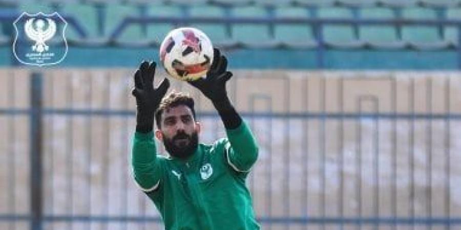 النحاس يفاضل بين عصام ثروت ومحمود حمدى لحراسة مرمى المصرى أمام إنبى
