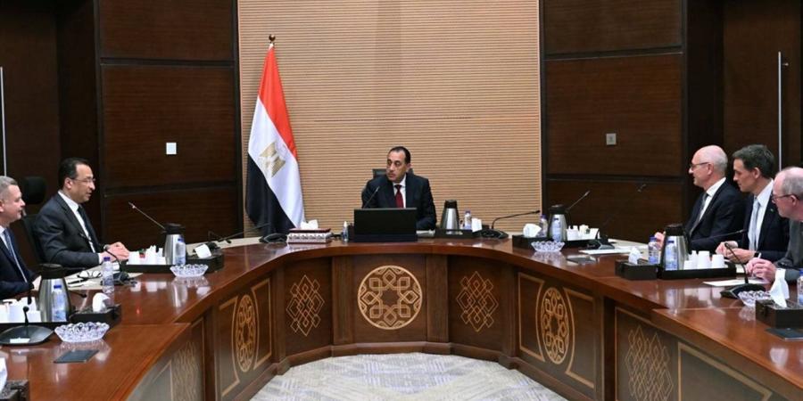 رئيس الوزراء يلتقي الرئيس التنفيذي لشركة "فاليو" الفرنسية