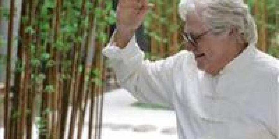 حسين فهمي يعلن انتهاء تصوير فيلمه في الصين: تجربة استثنائية لا تُنسى