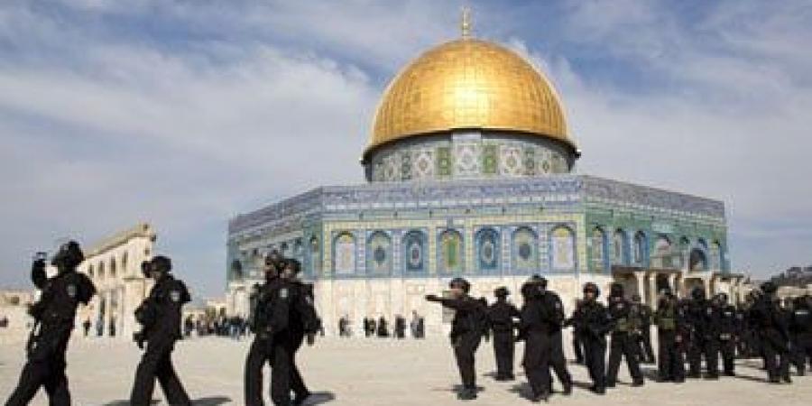 152 مستوطنا يقتحمون المسجد الأقصى بحماية قوات الاحتلال الإسرائيلى