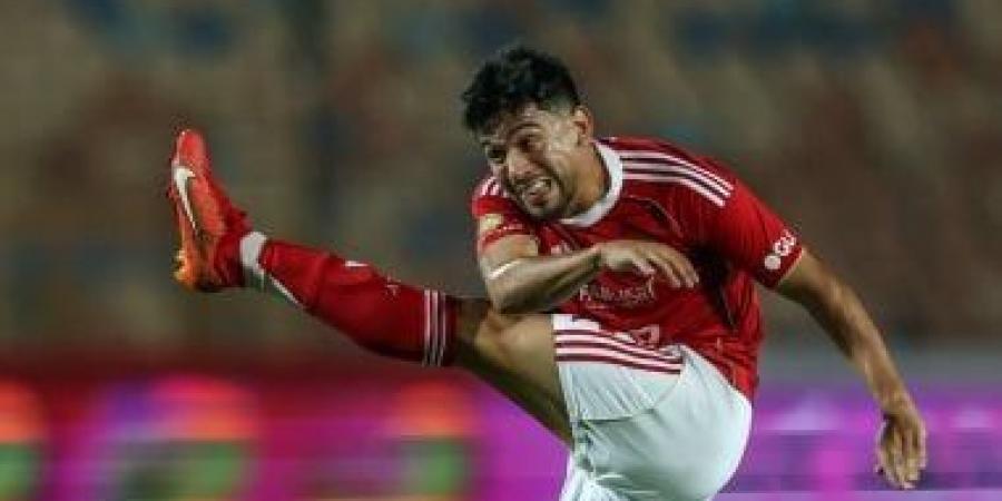 محمد شكرى يقترب من العودة إلى سيراميكا بعد قرار رحيله عن الأهلى