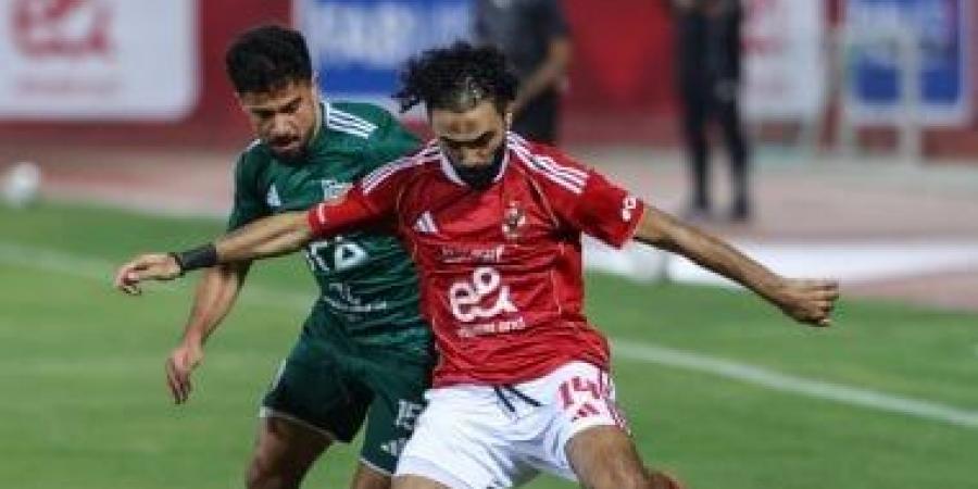 توروب يعقد جلسات تحفيزية مع لاعبي الأهلي قبل مواجهة بيراميدز في الدوري