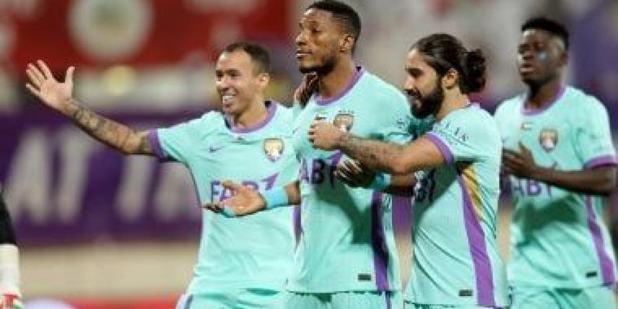 البطائح ضد العين.. رفقاء ربيعة يتفوقون بالشوط الأول في الدوري الإماراتى