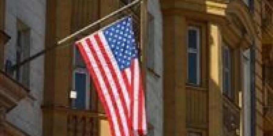 الخارجية الأمريكية تحث رعاياها على مغادرة إيران فورًا وسط تصاعد التوتر