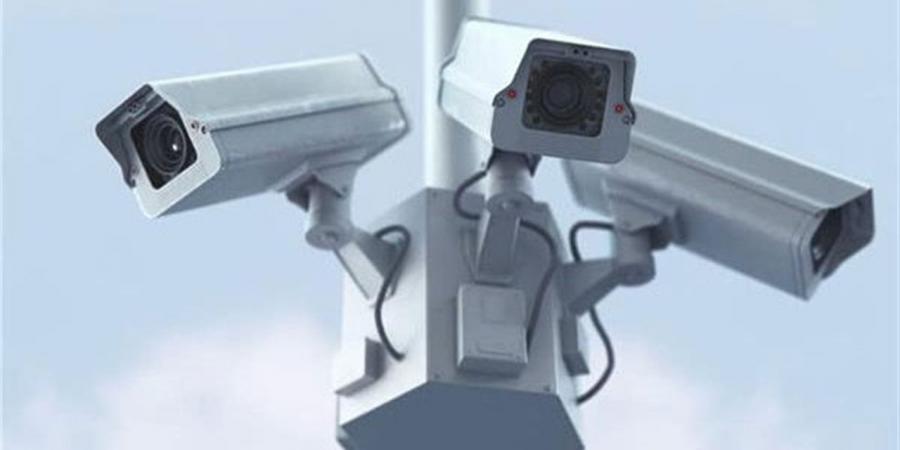 تفريغ كاميرات المراقبة لكشف حقيقة تحرش سائق بفتاة في الشيخ زايد