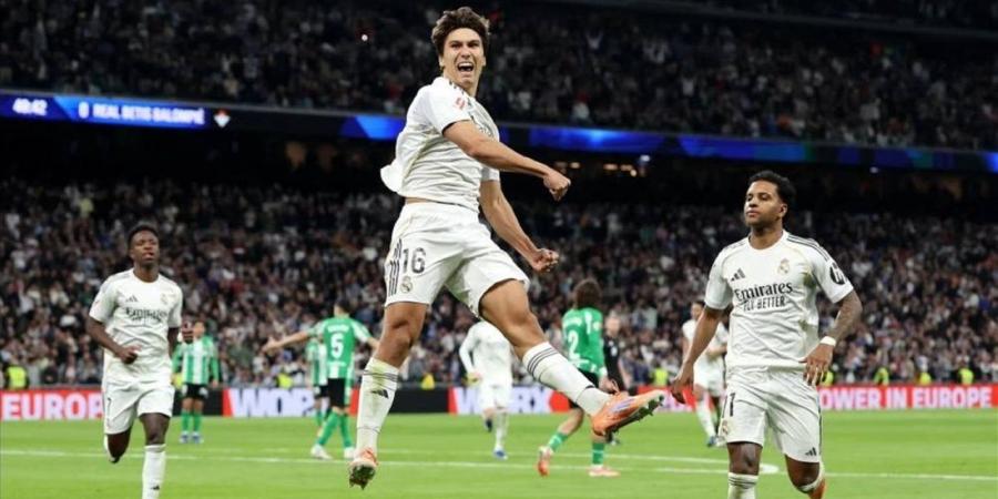 مبابي يقود الهجوم.. ريال مدريد يعلن تشكيله أمام بيتيس في الدوري الإسباني