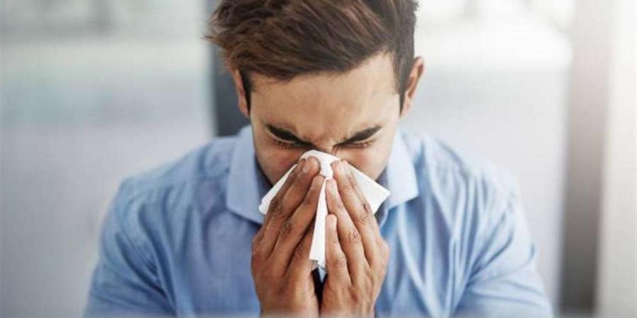 لماذا نعطس يوميا في الوقت نفسه؟
