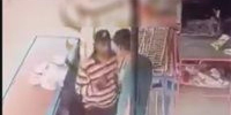 رفض إعطائه جوال فارغ.. ميكانيكى يعتدي على عامل بمخبز بسلاح أبيض في بورسعيد