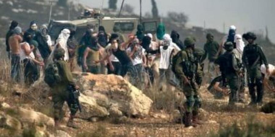 مستوطنون يهاجمون قرية جالود جنوب نابلس