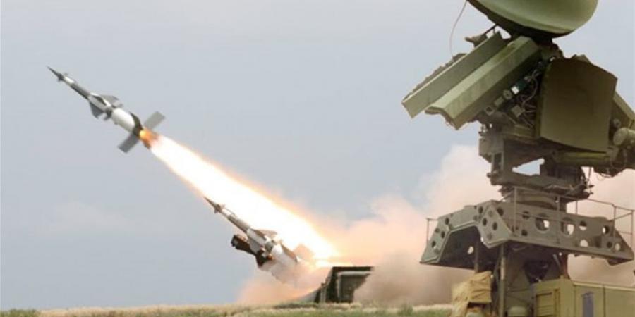 تصعيد جديد على الحدود.. إسرائيل تعلن اعتراض صواريخ من جنوب لبنان