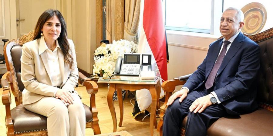 وزيرة الإسكان تبحث مع رئيس الأكاديمية العربية للعلوم والتكنولوجيا والنقل البحري تعزيز التعاون المشترك