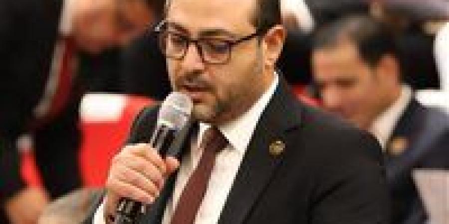 النائب محمد مصطفى كشر: قرار إلغاء مواعيد غلق المحال يدعم النشاط الاقتصادي ويحرك الأسواق