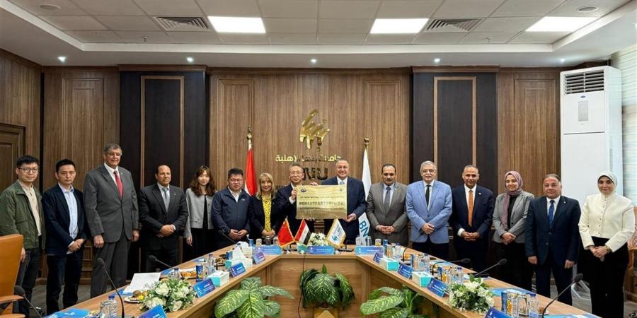 إنشاء أول برنامج للطب الصيني التقليدى ومعمل بحثى مشترك بجامعة بنها الأهلية