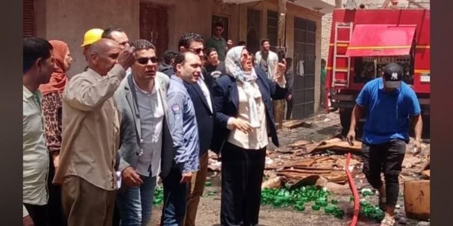 السكرتير العام لمحافظة المنوفية ورئيس مدينة قويسنا يتابعان أعمال السيطرة على حريق أشجار بمدخل المدينة