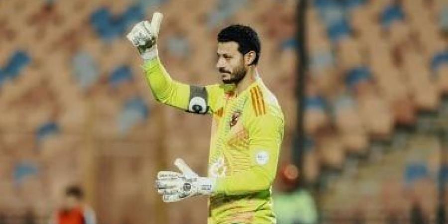 محمد الشناوي يقترب من العودة لحراسة مرمى الأهلي أمام الزمالك في الدوري