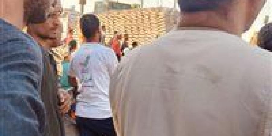 إغلاق طريق الرمل في نجع حمادي بعد حادث التريلا .. وتحويل المرور لطرق بديلة