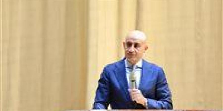 وزير التعليم يعلن تحولًا جذريًا.. الطلاب يتداولون داخل البورصة المصرية لأول مرة