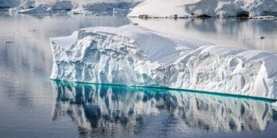 القارة القطبية الجنوبية تذوب من الأسفل.. دراسة تحذر من حرارة أعماق المحيط