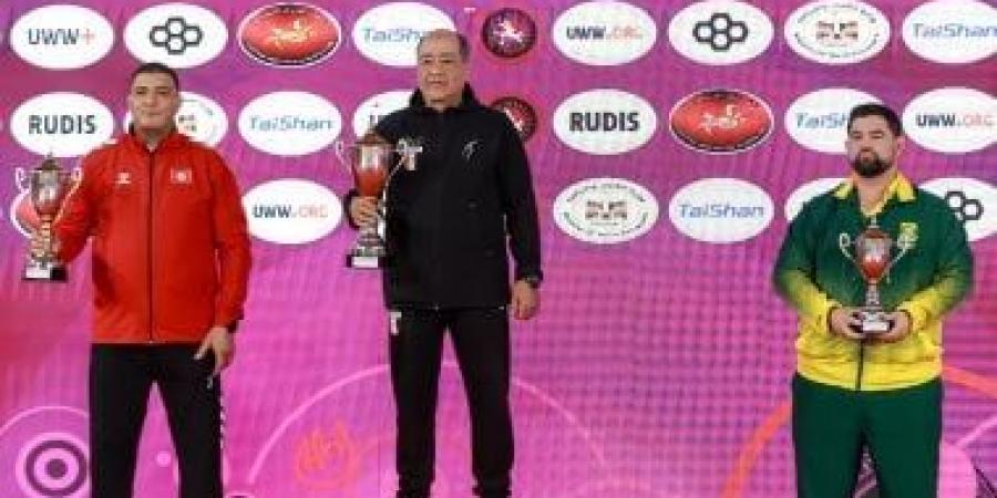 منتخب المصارعة النسائية تحت 20 سنة يتوج بكأس البطولة الأفريقية بعد حصد 10 ميداليات