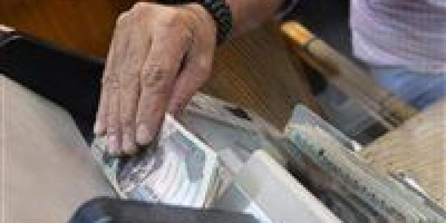 بدء صرف 355.2 مليون جنيه منحة عيد العمال للعمالة غير المنتظمة في 27 محافظة