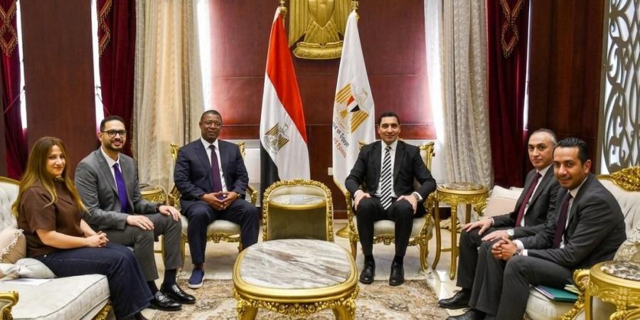 وزير الرياضة يلتقي رئيس الاتحاد الافريقي للجودو لبحث التعاون المشترك