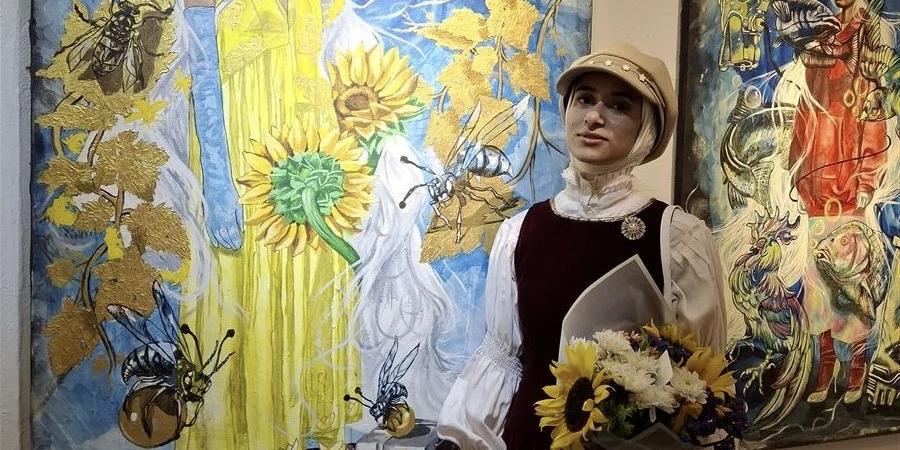 صفية يحيى عن معرضها "باركود": الرسم الذاتي ليس غرورًا