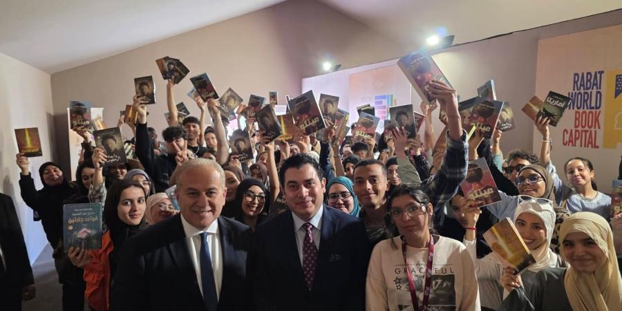 السفير المصرى يشيد بعمرو عبد الحميد ومعرض الرباط ويؤكد عمق الروابط
